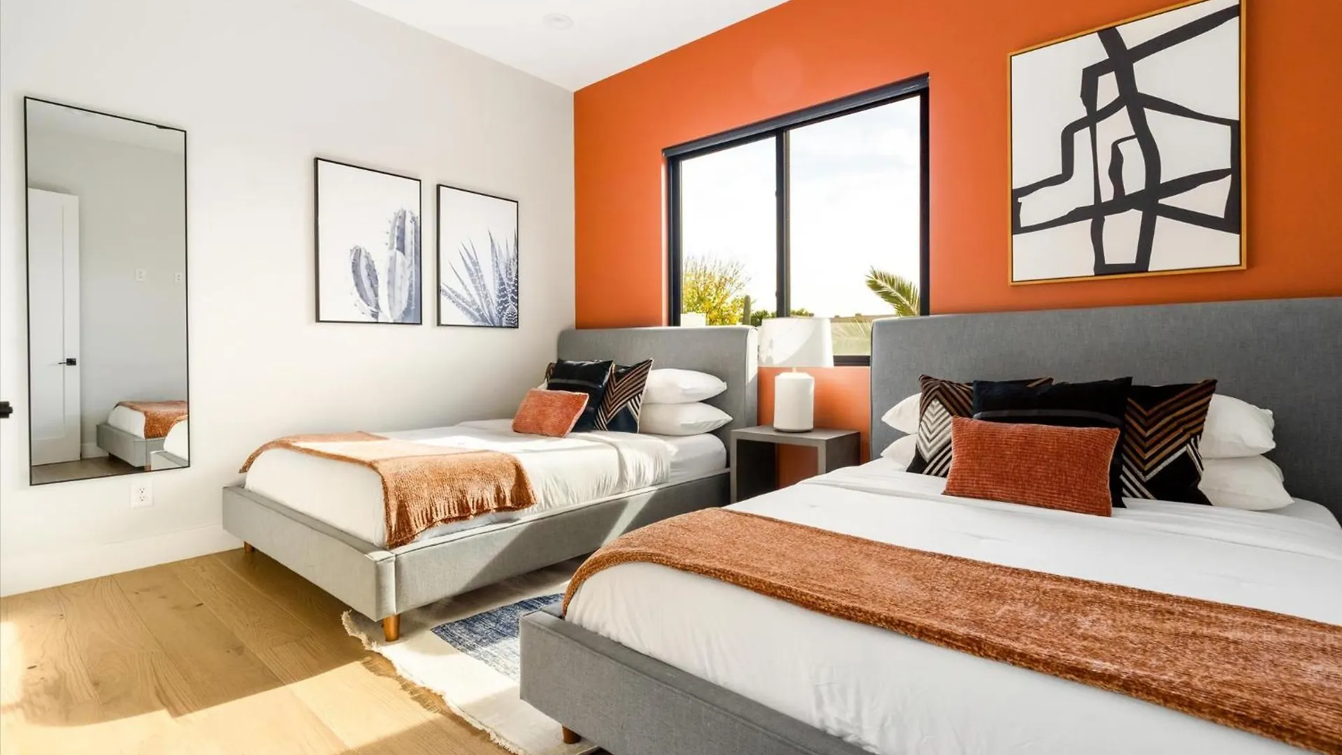 Desert Palm Luxury Space - Walk To Old Town! Scottsdale Tatil Evi